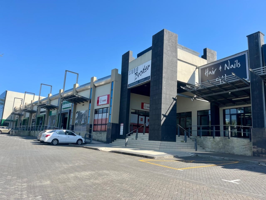 To Let commercial Property for Rent in Beacon Bay North Eastern Cape